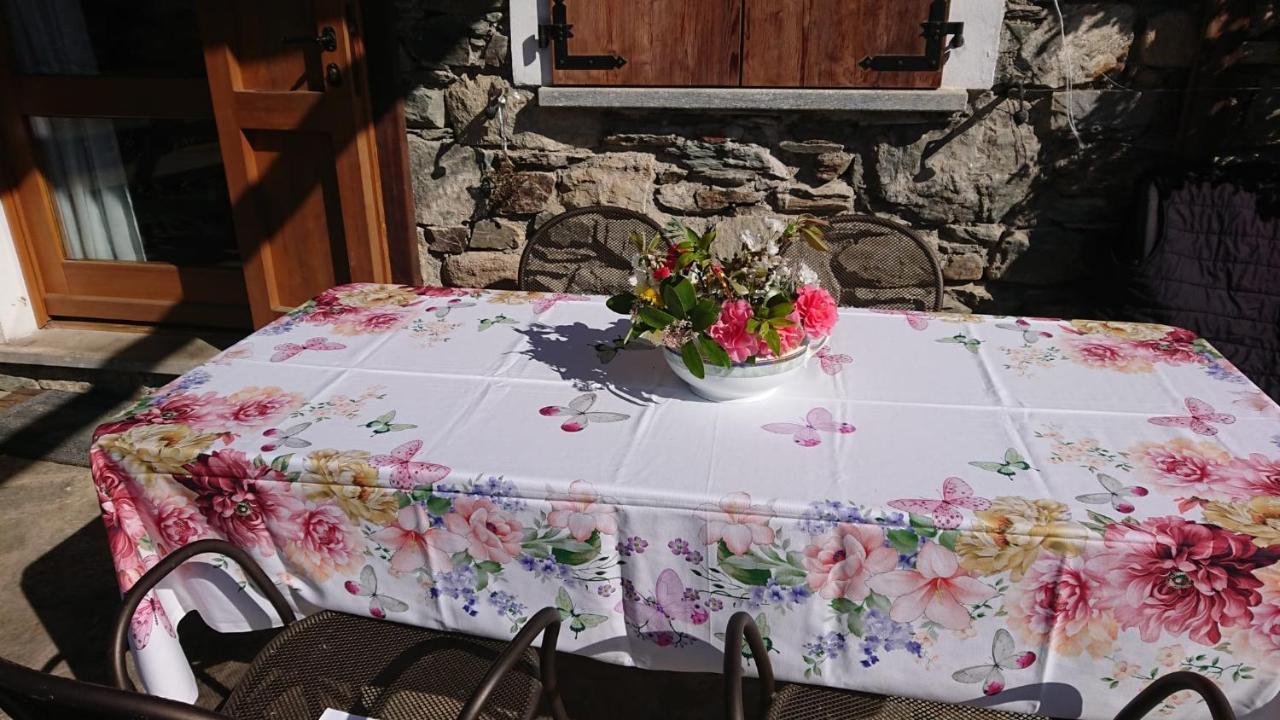 Casa Delle Rose Teglio Exterior foto